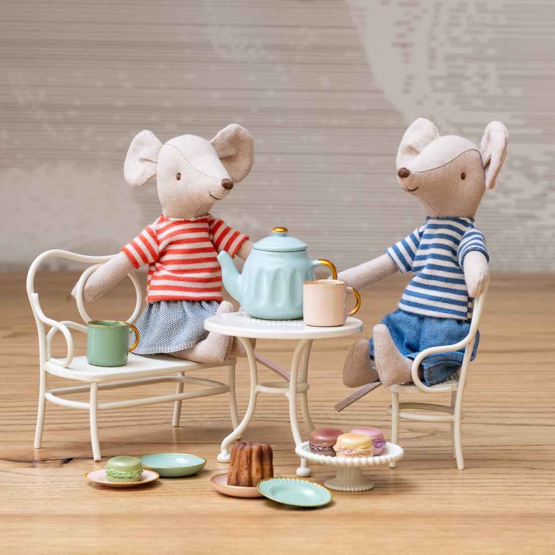Maileg | Afternoon Treat, Mouse - Merle | All The Little Bows