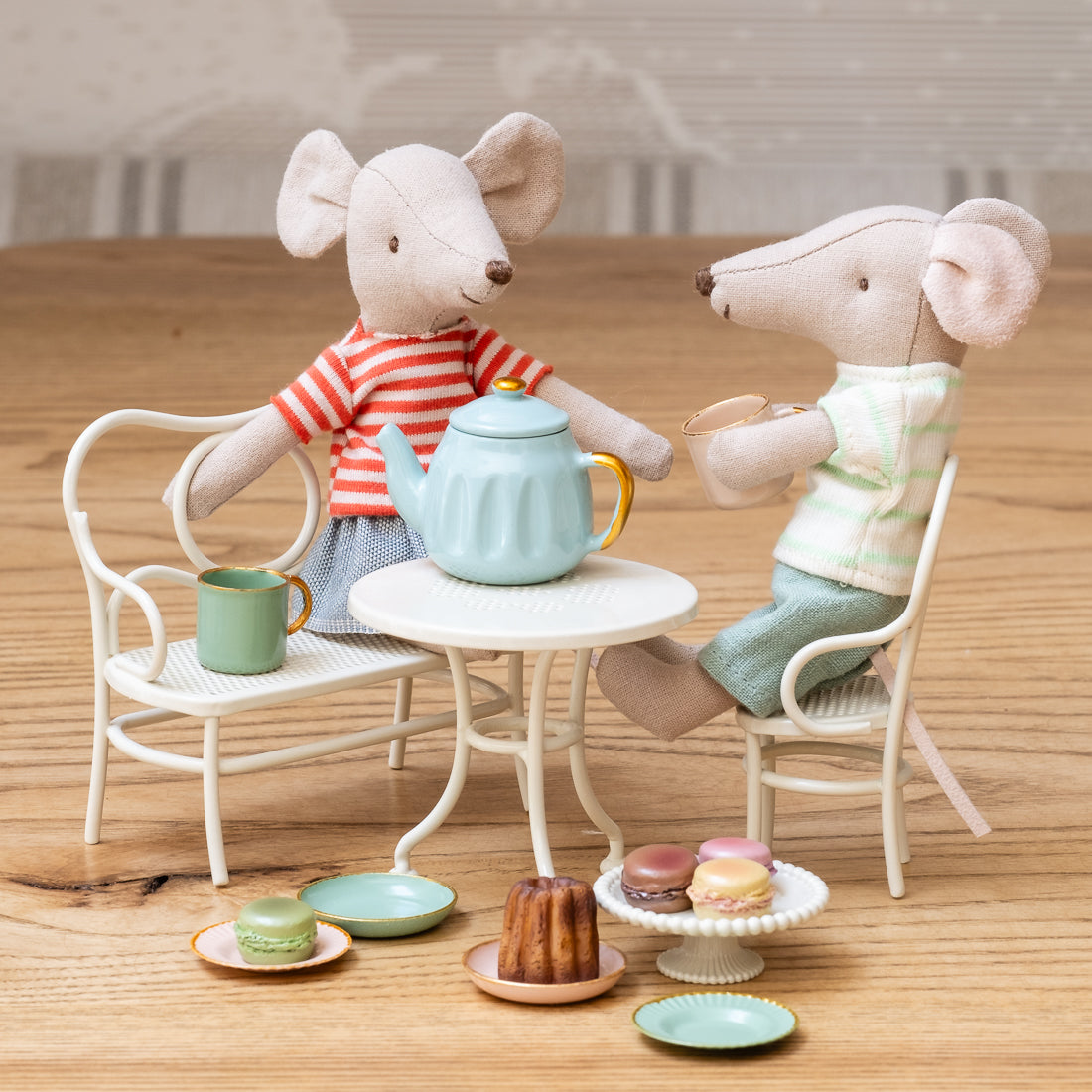 Maileg afternoon treat for mouse - merle – Dilly Dally Kids