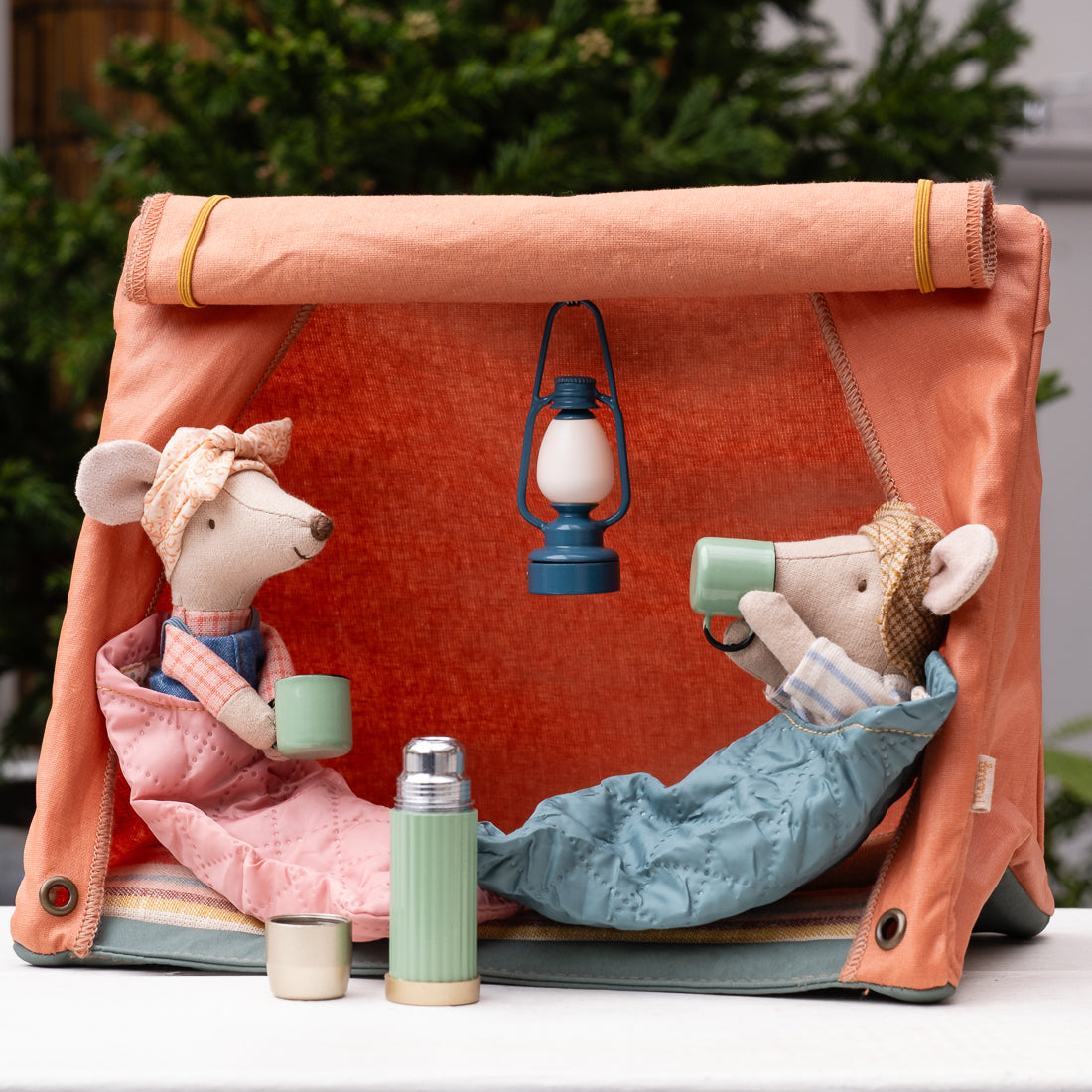 Maileg thermos and cups- mint – Dilly Dally Kids