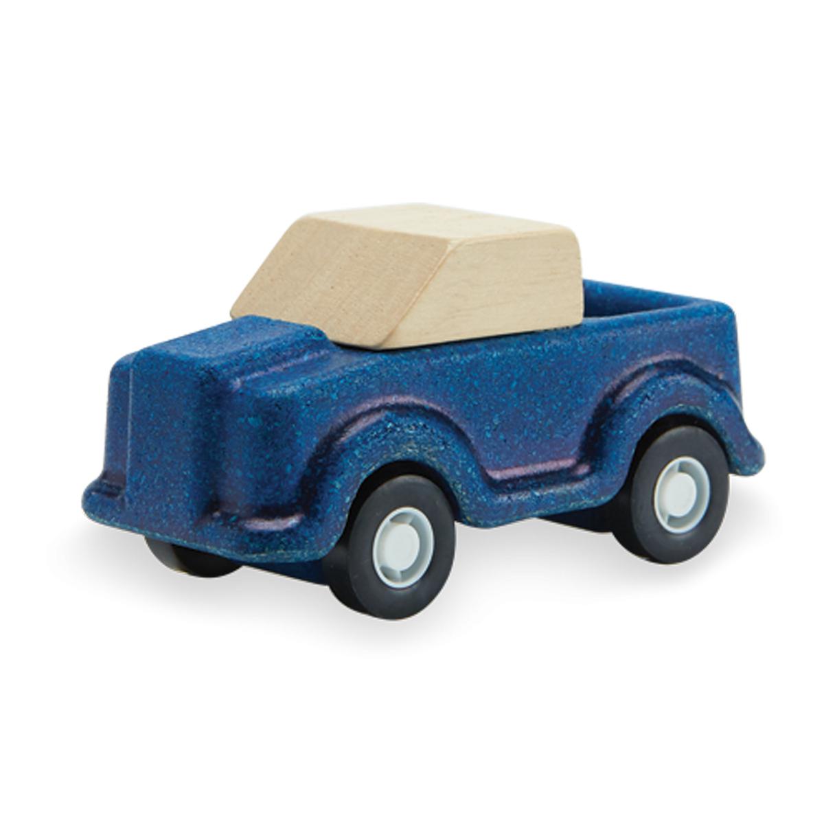 Plan Toys blue truck – Dilly Dally Kids