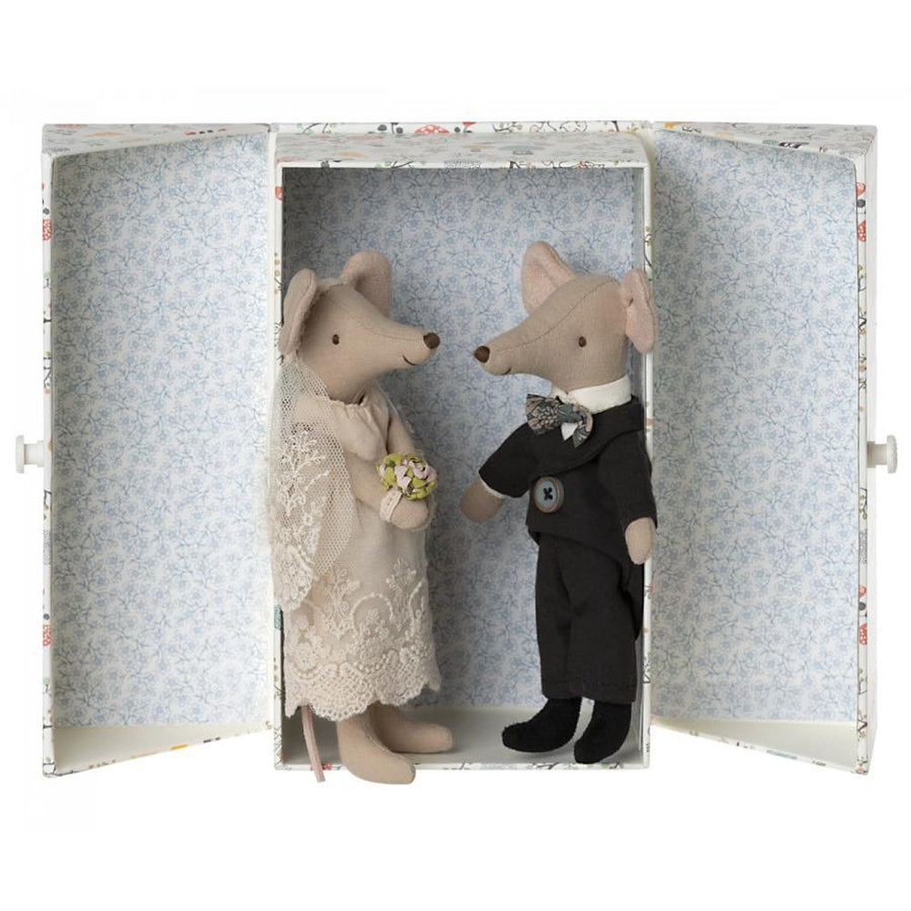 Wedding Mouse Couple in a Box* Wedding Mouse Couple in a Box*