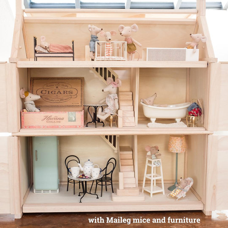 Plan Toys victorian dollhouse Dilly Dally Kids